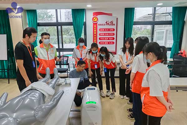 作为科技智能护理系列产品走进广州雍美养老集团