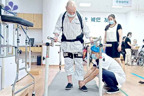 作为科技智能护理设备获深圳景田医院医护人员高度认可