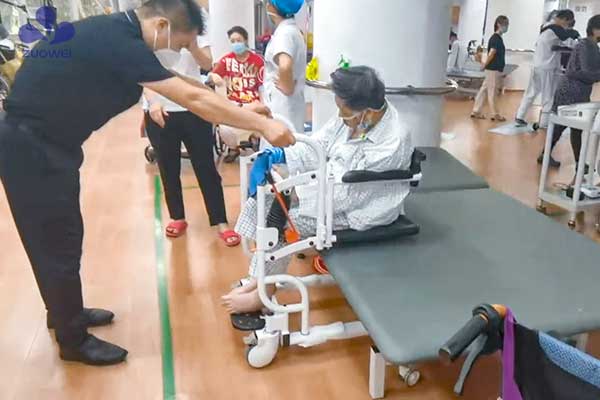 作为科技智能护理设备获深圳景田医院医护人员高度认可