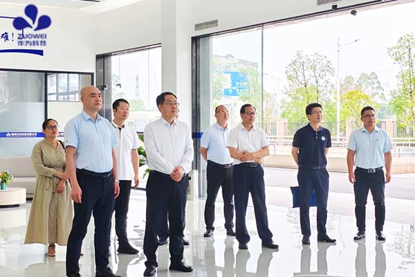 桂林医科大学党委书记马献力一行莅临作为科技调研，共探校企合作新路径